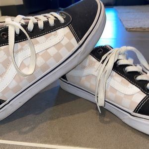 Old skool pink checkered Vans